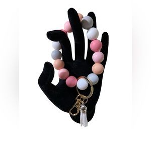 Silicone bead wristlet